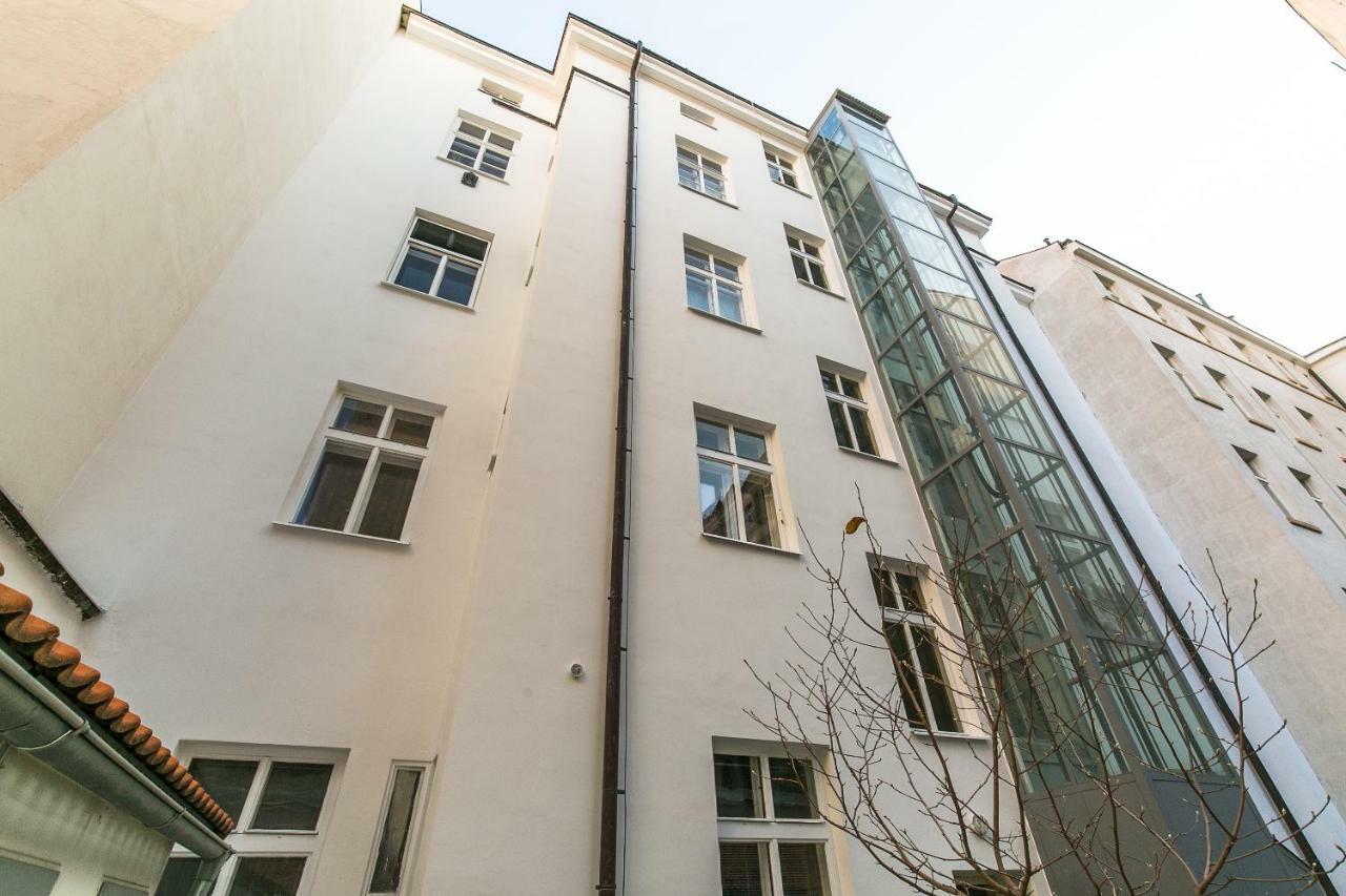 פראג Attic Apartment By Wenceslas Square מראה חיצוני תמונה