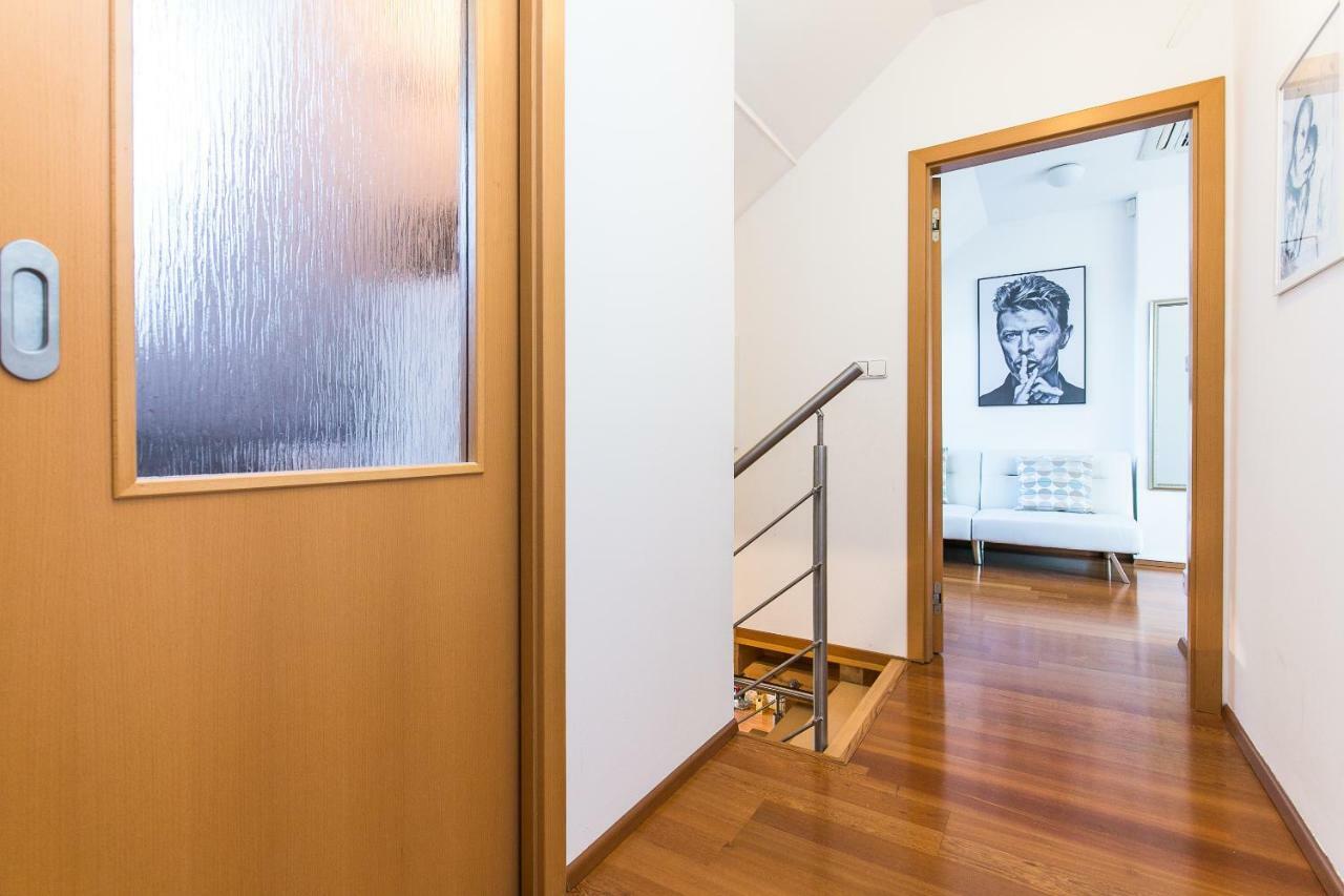 פראג Attic Apartment By Wenceslas Square מראה חיצוני תמונה